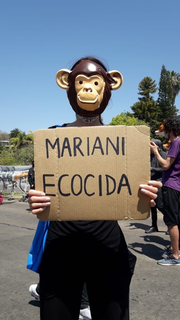Escrache al empresario agropecuario y ganadero Enzo Rómulo Mariani